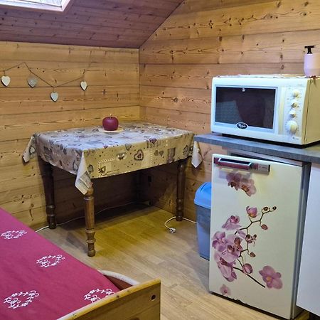 Comme A La Maison, Chambres Au Calme Verrens-Arvey 外观 照片