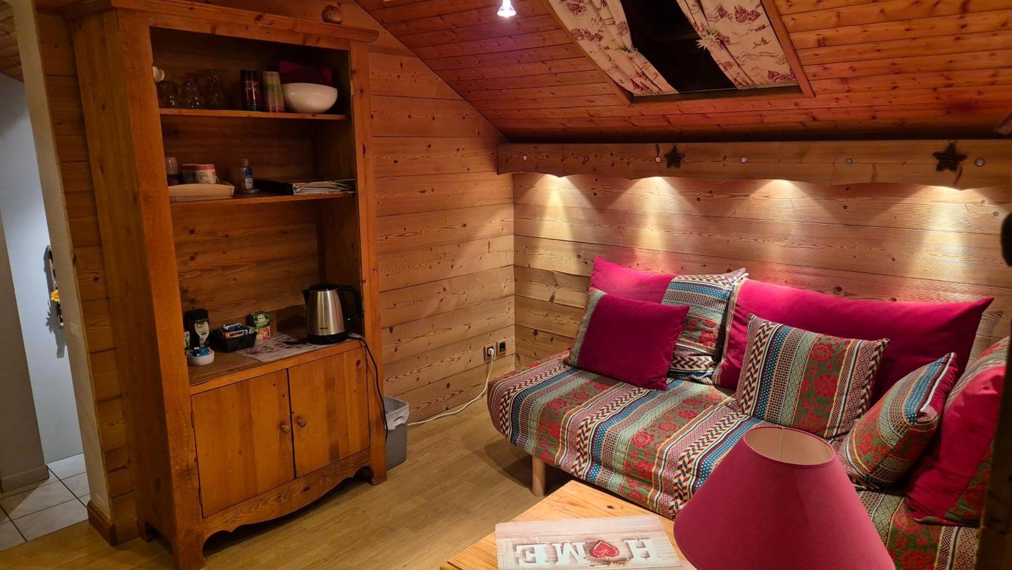 Comme A La Maison, Chambres Au Calme Verrens-Arvey 外观 照片
